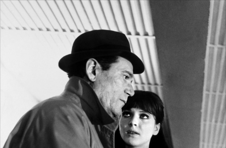 Eddie Constantine, Anna Karina dans Alphaville