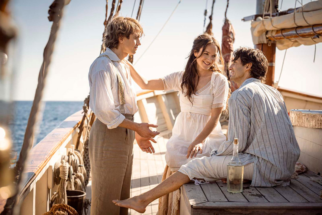 Pierre Niney, Bastien Bouillon, Anaïs Demoustier dans Le Comte de Monte-Cristo. © CHAPTER 2 – PATHE FILMS – M6 - Photographe : Jérôme Prébois