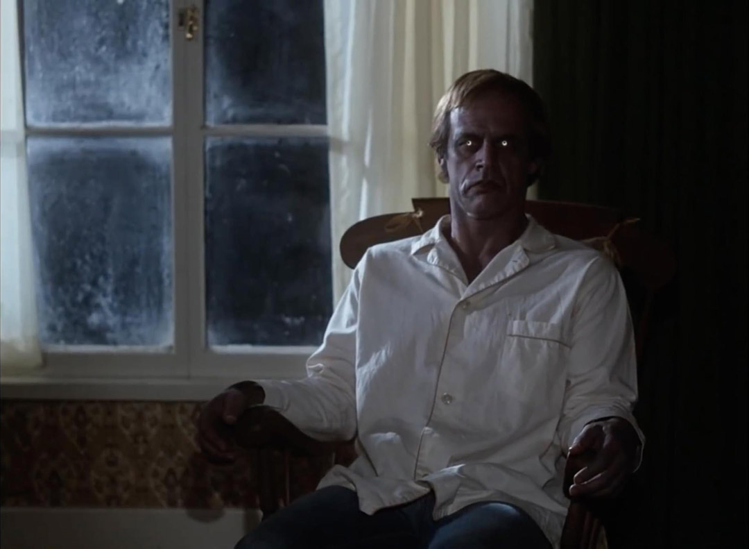 Geoffrey Lewis dans Les vampires de Salem,