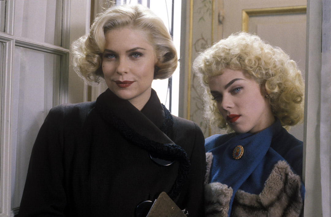 Debi Mazar, Kate Vernon dans Malcolm X