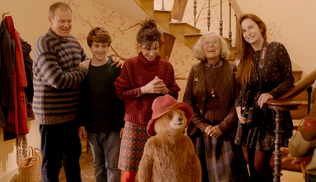 Julie Walters, Hugh Bonneville, Madeleine Harris, Samuel Joslin, Sally Hawkins dans Paddington 2