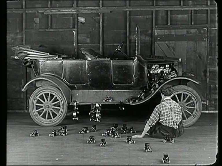 Charley Bowers dans Pour épater les poules