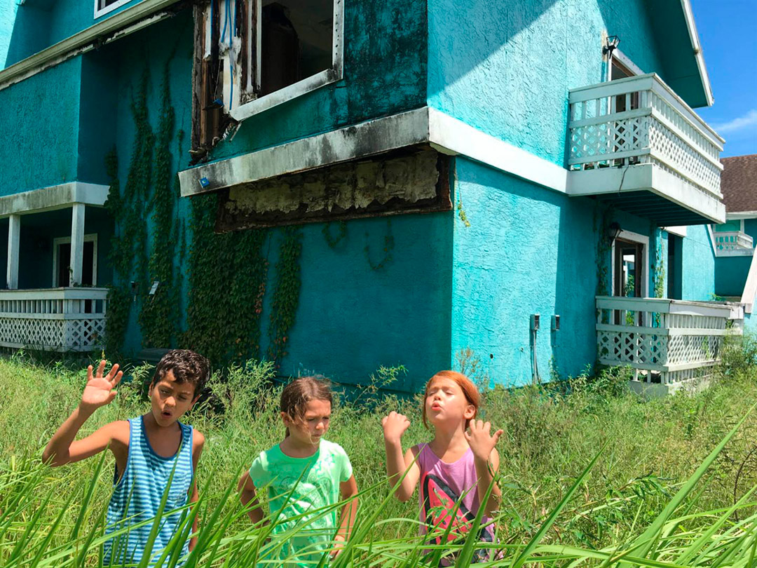 Brooklynn Prince, Valeria Cotto, Christopher Rivera dans The Florida Project