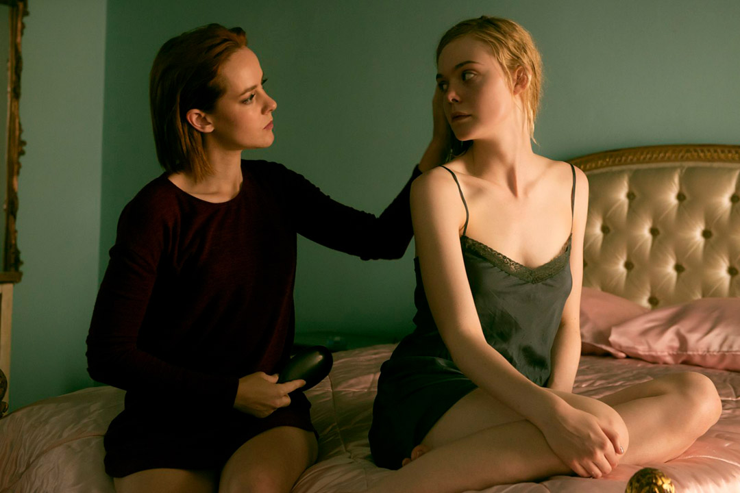 Jena Malone, Elle Fanning dans The Neon Demon