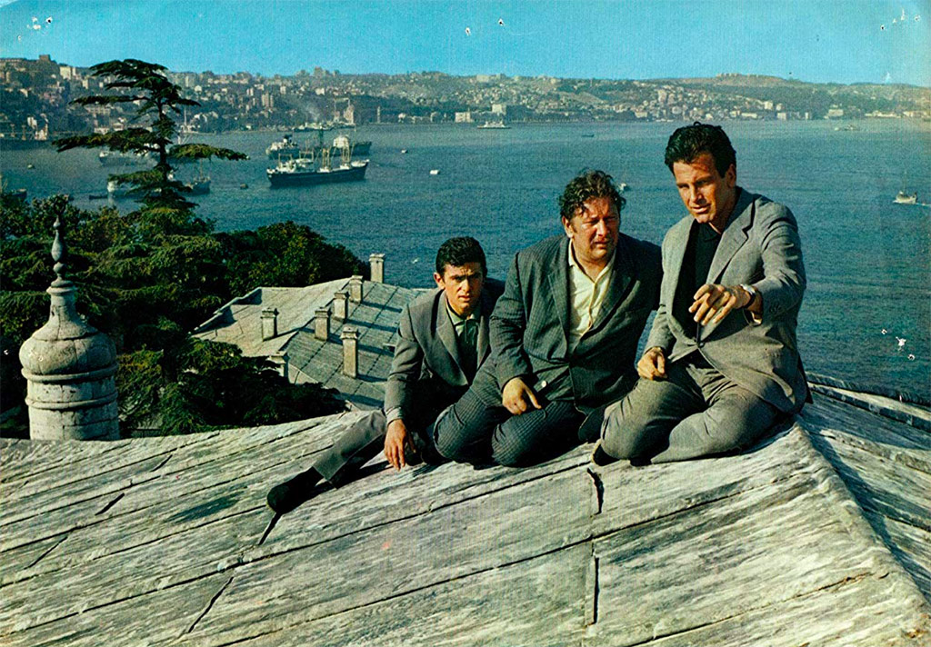 Maximilian Schell, Peter Ustinov, Gilles Ségal dans Topkapi