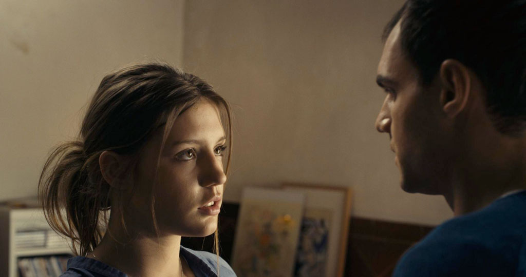 Artiom Alexeiev, Adèle Exarchopoulos dans Voyage vers la mère