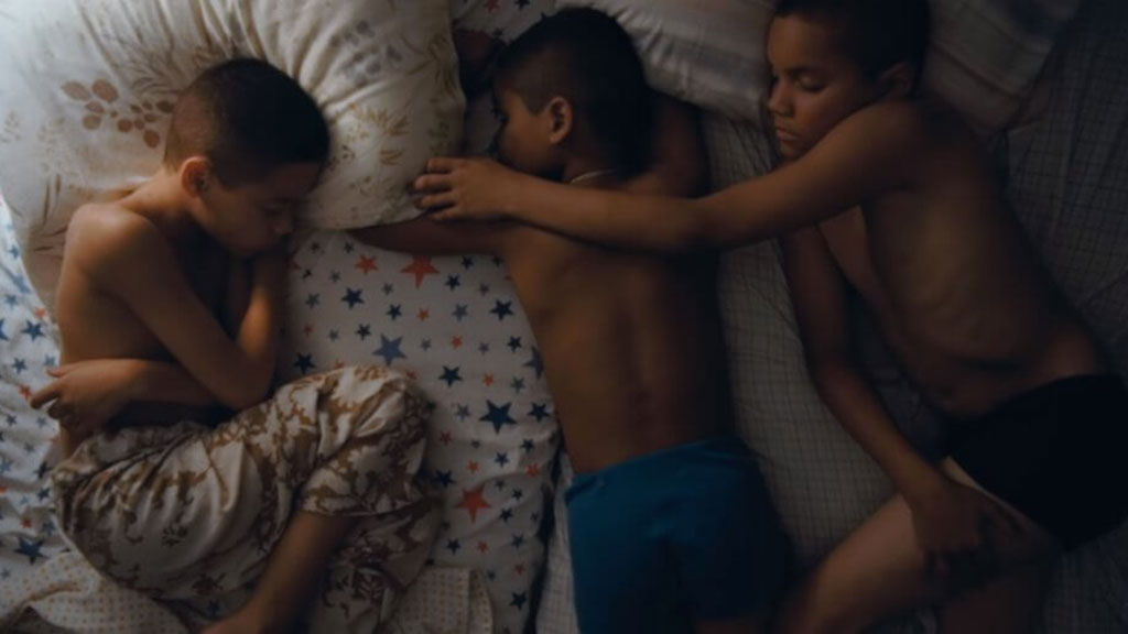 Evan Rosado, Josiah Gabriel, Isaiah Kristian dans We the animals